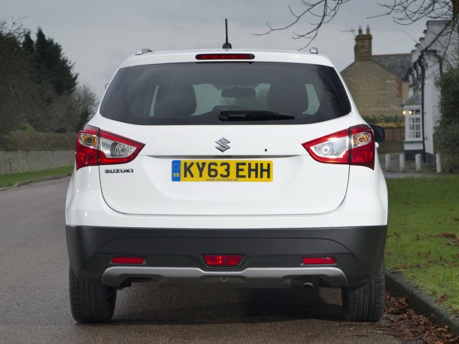  Suzuki SX4 S-Cross 2013 года  (UK) (фото 8 из 19)